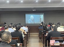 用好反面典型　倡导清风正气